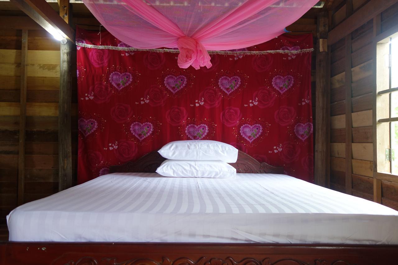 Authentic Cambodian Angkor Cottage Siem Reap Exterior photo