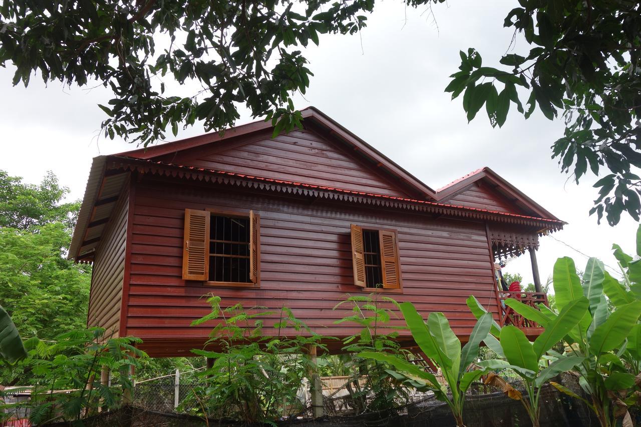 Authentic Cambodian Angkor Cottage Siem Reap Exterior photo