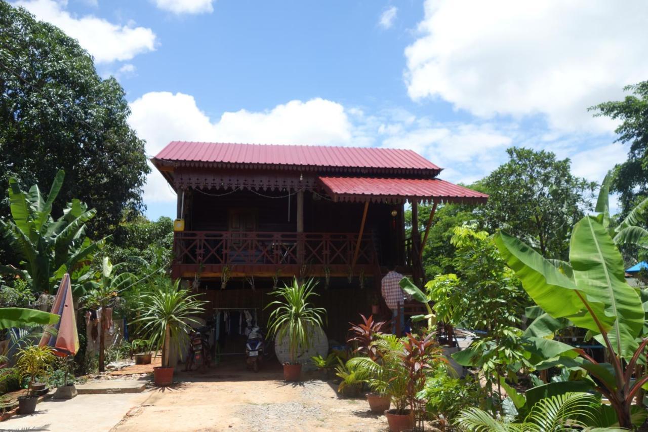 Authentic Cambodian Angkor Cottage Siem Reap Exterior photo