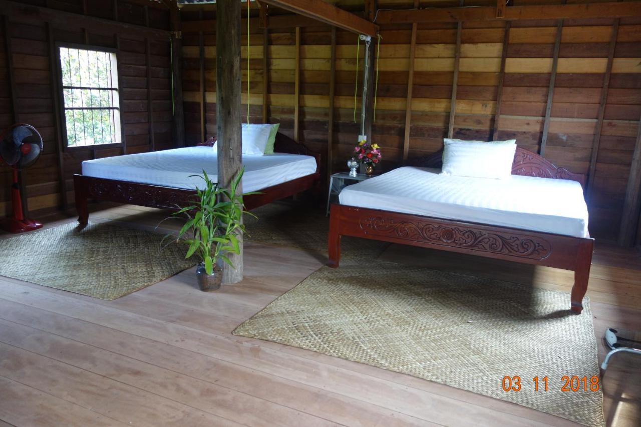 Authentic Cambodian Angkor Cottage Siem Reap Exterior photo